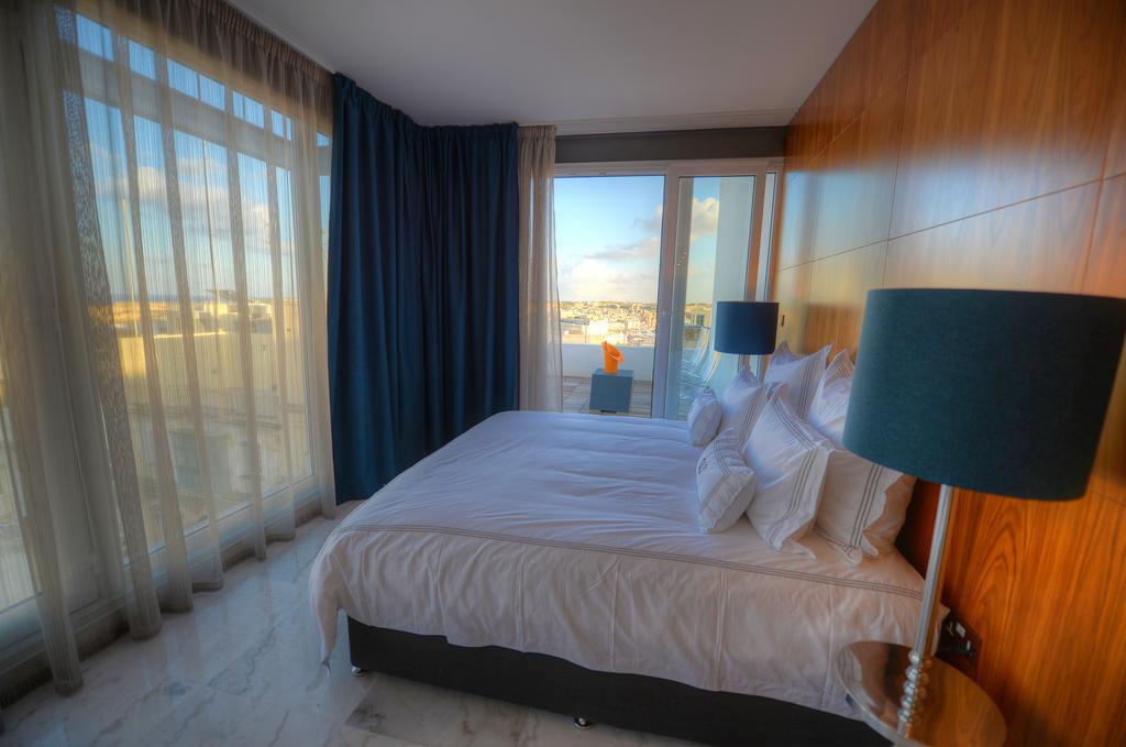 Junior Suite with Terrace